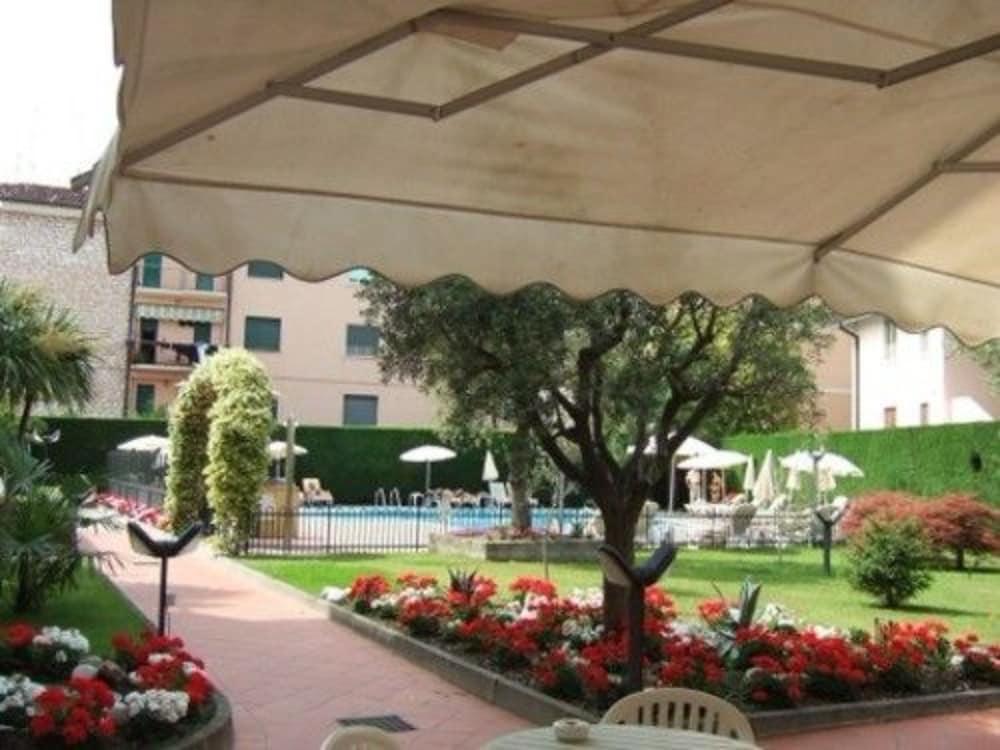 Hotel Bella Peschiera Peschiera del Garda Exterior photo